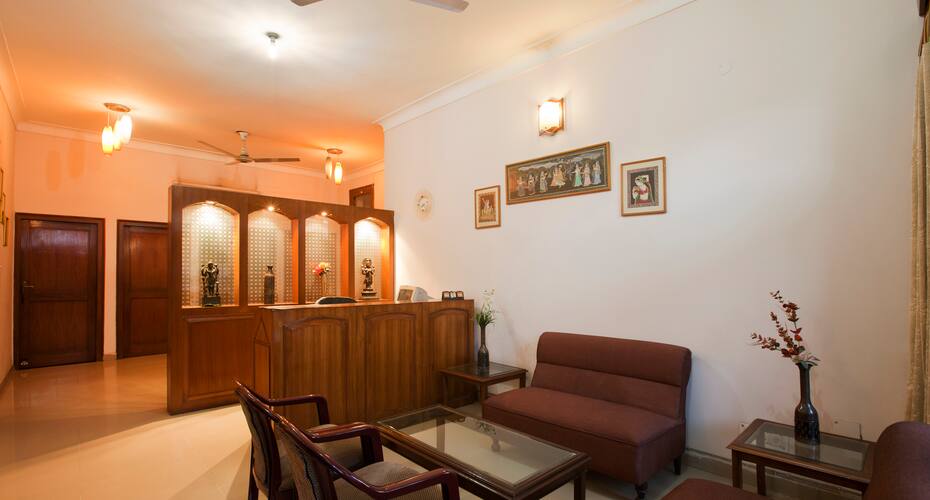 Divistha Guest House, Gurgaon 3